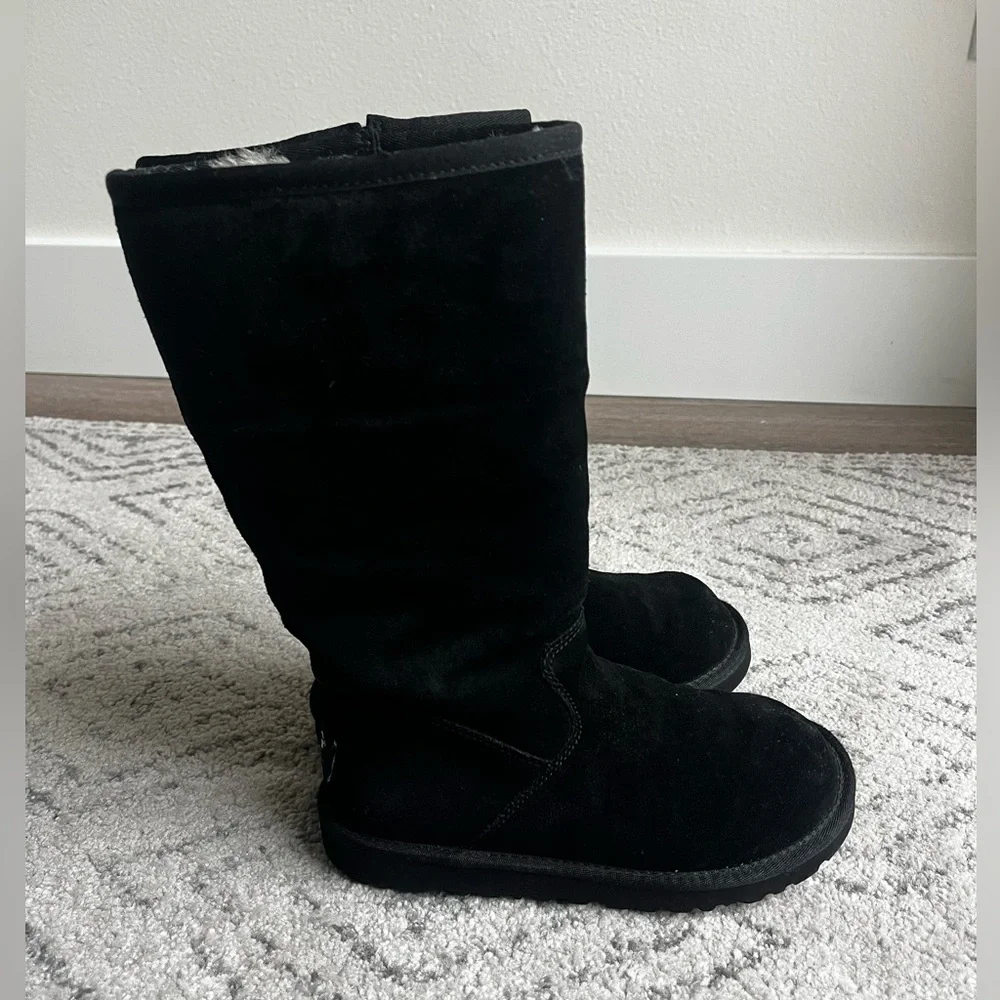 UGG Kids Ultimate Tall Boots Black Suede Shearling Zipper Size 2 Youth S/N 5983